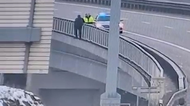 Ranní drama na D1: Sebevrah chtěl skočit z mostu. Řekl, co ho k tomu vedlo