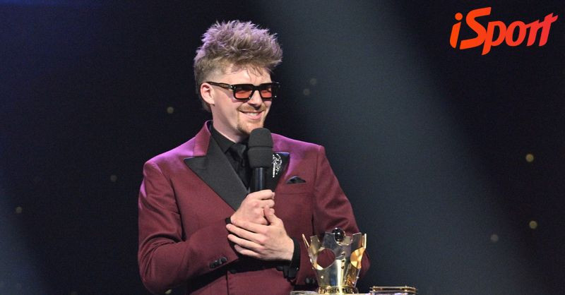 Česko má nového krále z Lyonu. "Rockstar" Šulc vyhrál Fotbalistu roku, propad Součka | iSport.cz