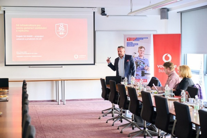 VUT a Vodafone spouštějí projekt 5G-SHARE, který promění výzkum i vzdělávání
