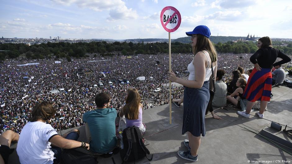 Czechs plan major rally as MPs mull 'foreign agent' law