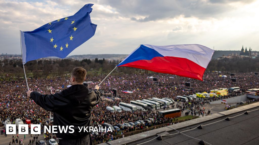 Наймасовіший протест у Чехії за п'ять років. Чому люди вийшли на вулиці - BBC News Україна